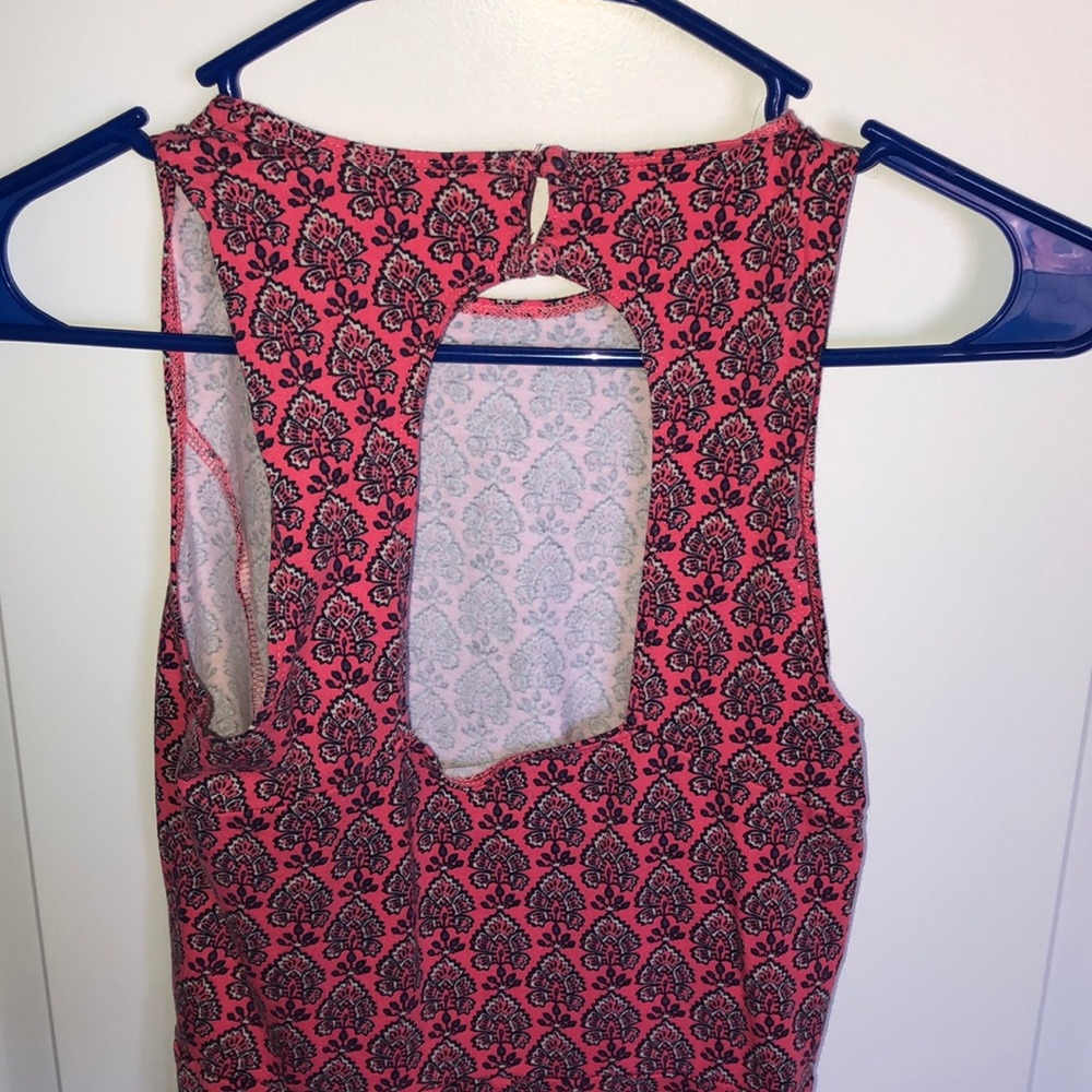 printed pink hollister dress with open back - Picture 3 of 4